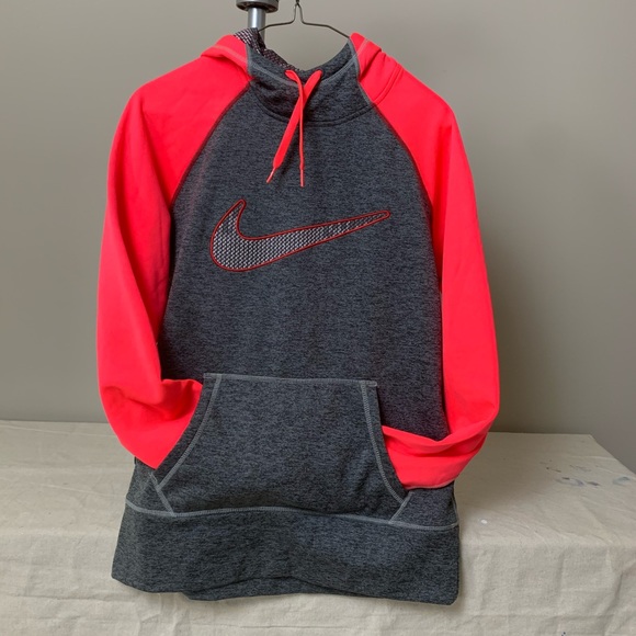 Nike Therma-Fit hoodie - Picture 1 of 5
